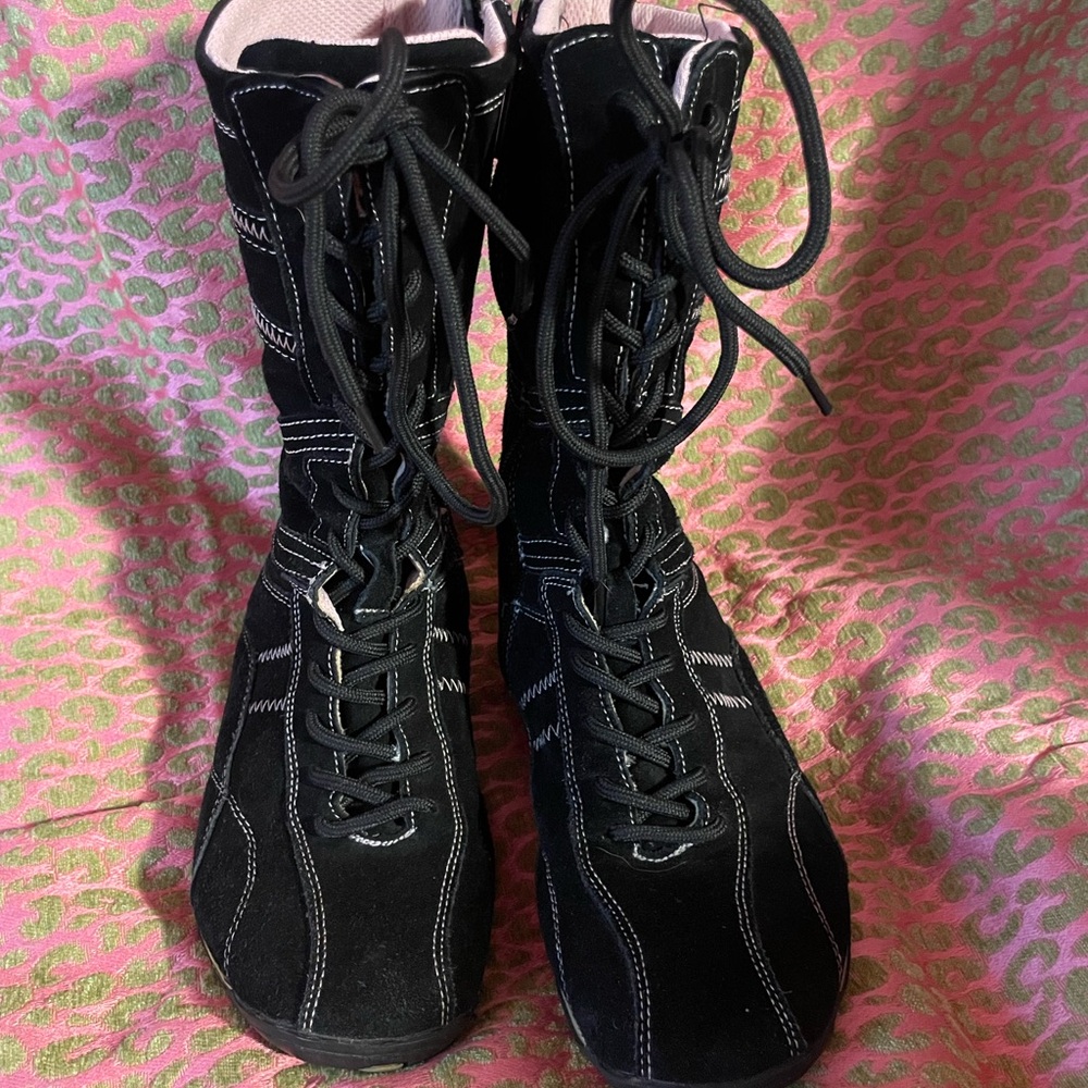 Stylish Boxing Black Lace-Up Women's Boots